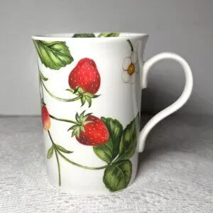 crown-trent-dining-crown-trent-strawberry-fields-2-oz-mug